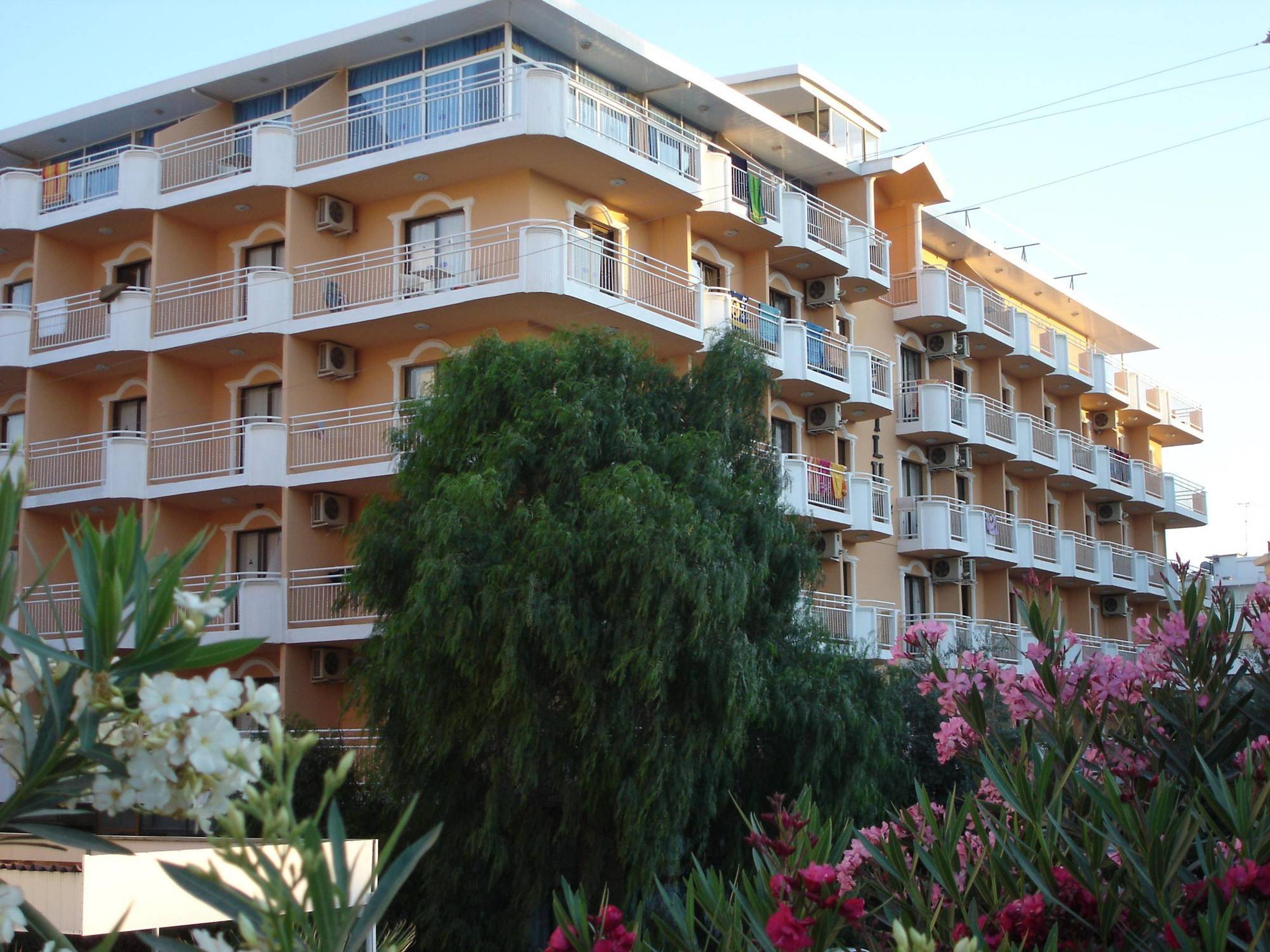 Mutlu Hotel Didim Exterior photo